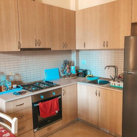 Mimi'S Beach Apartment Влёра Экстерьер фото
