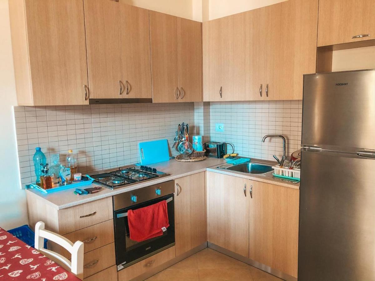 Mimi'S Beach Apartment Влёра Экстерьер фото